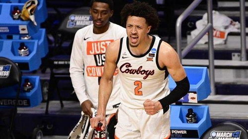  雄鹿豪取六连胜登顶东部  